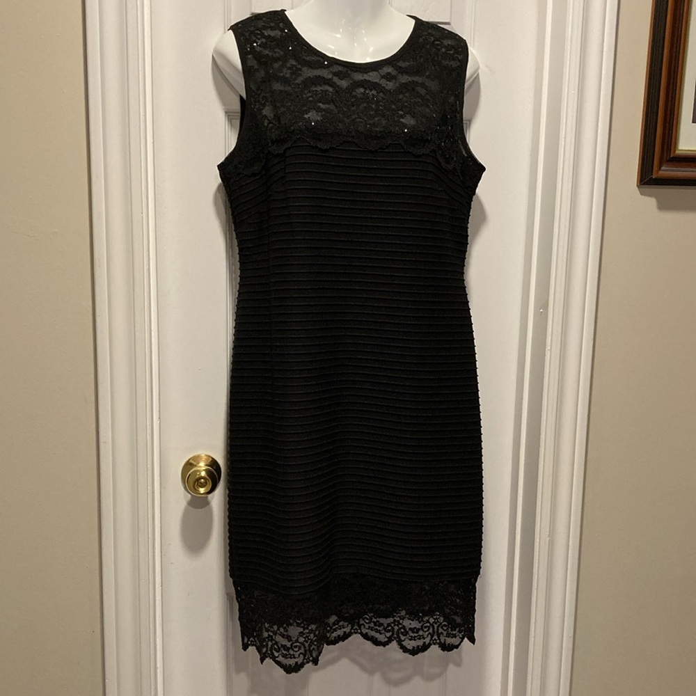 NWOT - R&M Richards New York Black Lace Sleeveless Sequinned Dress - Sz 12